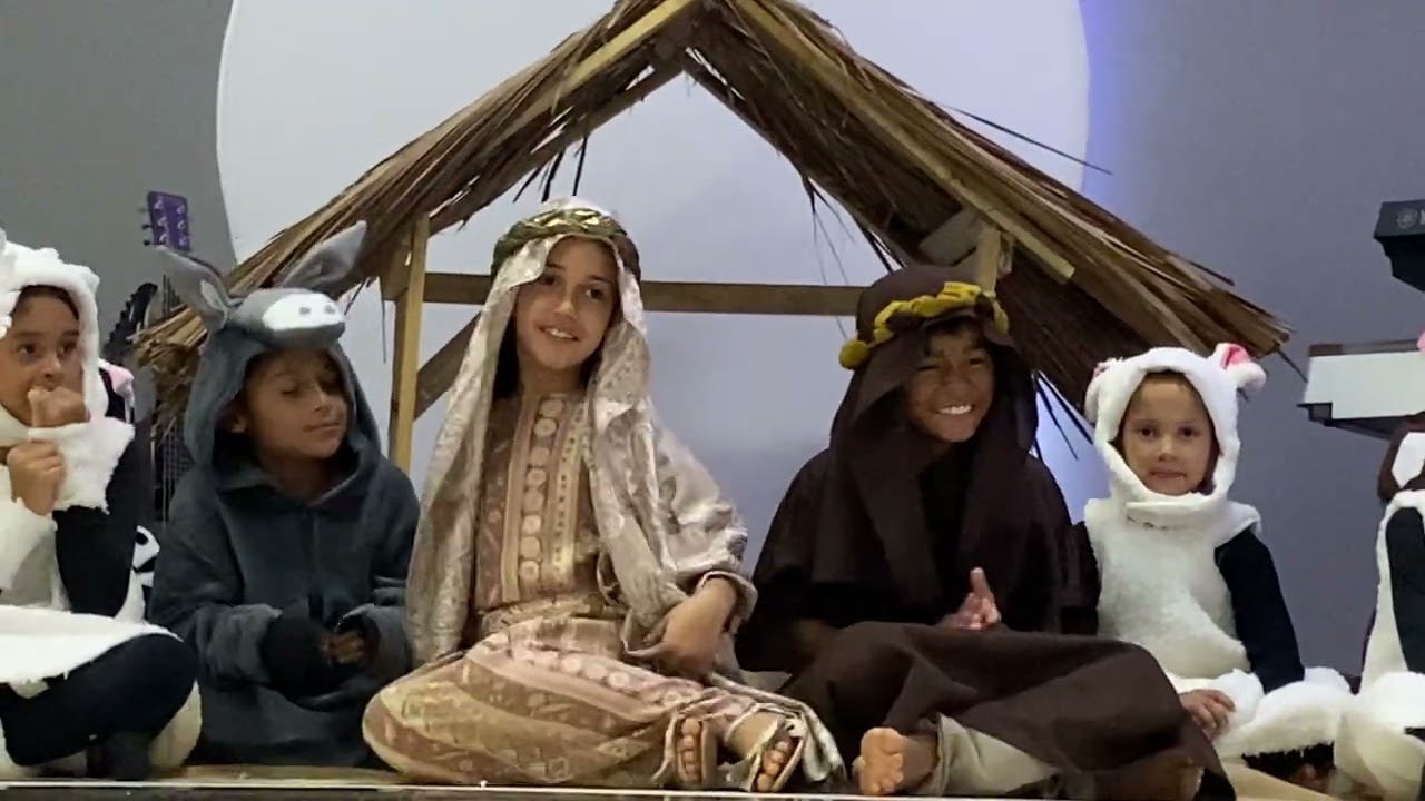 Teatro o Primeiro Natal - História Contada pelas crianças 