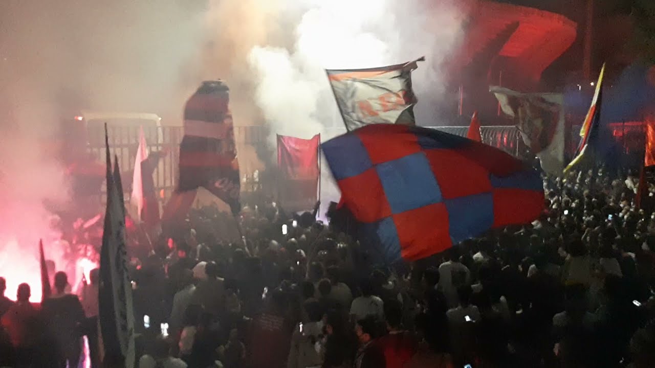 Campobasso in serie C, tifosi in tripudio accolgono il ritorno della squadra da Rieti.