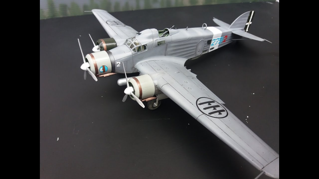 Italeri 1/72 Savoia-Marchetti SM.79 Sparviero