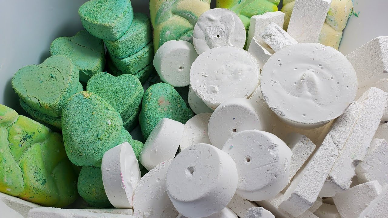 CRUNCHY GREEN AND WHITE REFORMED GYM CHALK CRUMBLE-ASMR