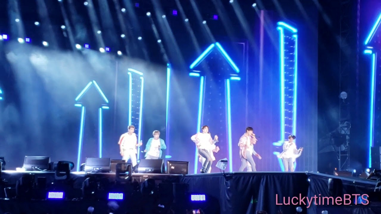 BTS 2019MAY18SAT DAY1 NJ METLIFE CONCERT 