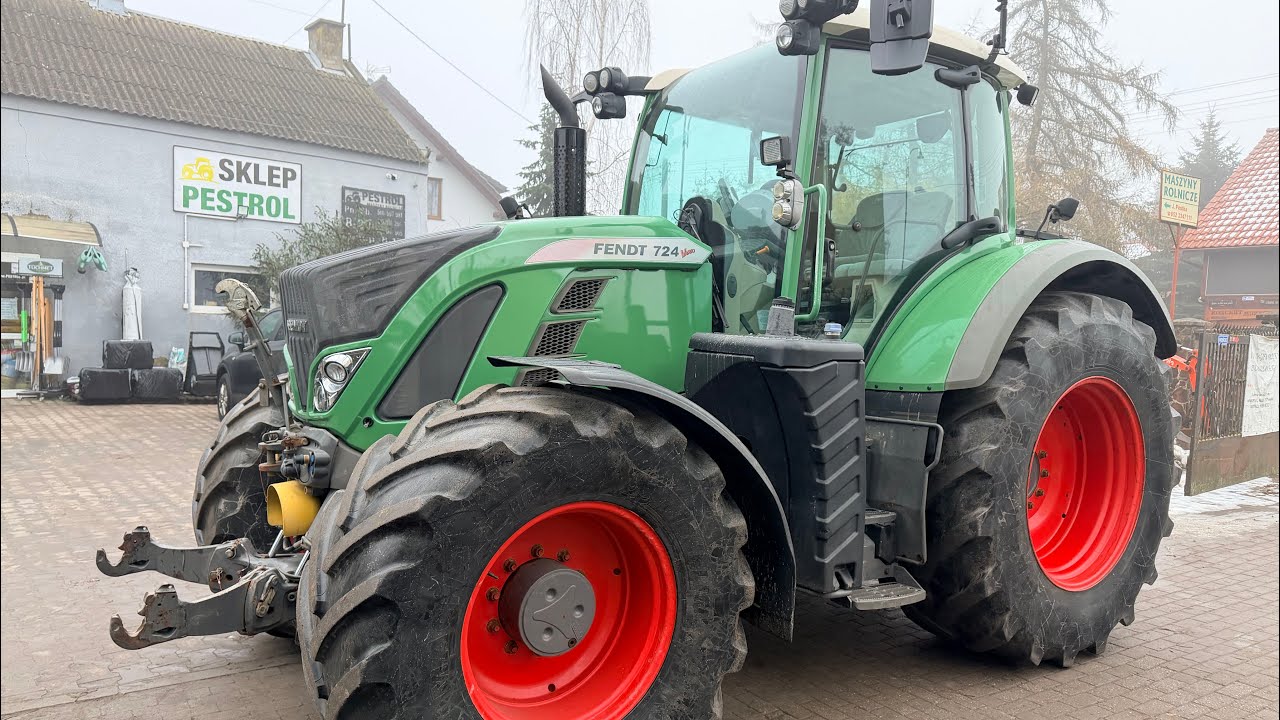 FENDT 724 VARIO PROFI PLUS, przedni TUZ i WOM, 2015 rok, 240 KM, miękka oś i kabina na poduszkach, 