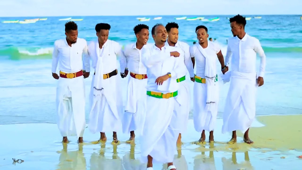 Ahmed Budul oo Dhaanto Cusub Usoo qaaday Ciyaal Xamar, Wacdaro ayuu kusoo bandhigay Xeebta Liido