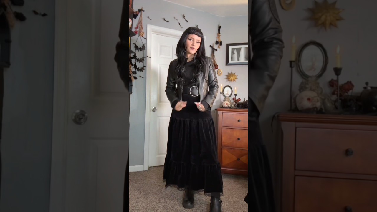 Get ready with me 🖤🥀 #ootd #goth #altfashion #altstyle #alternative #fyp