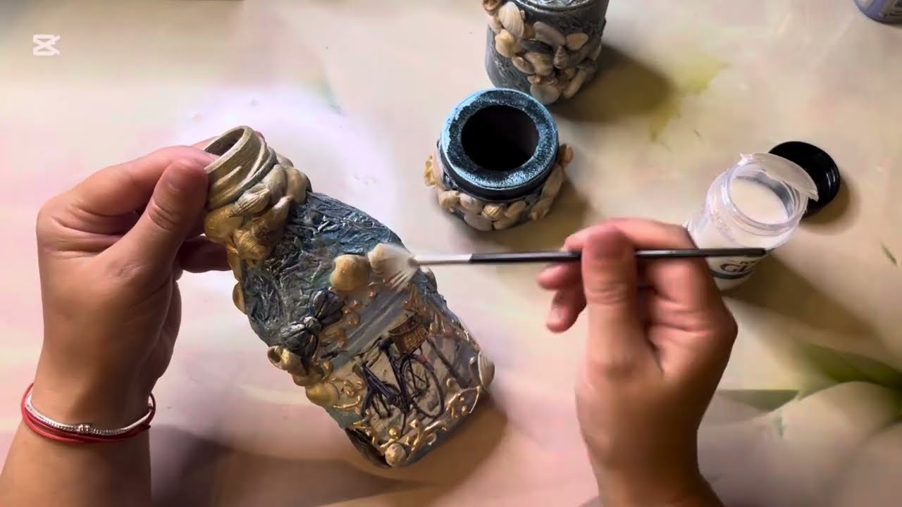 DIY💎 Let's make a beautiful set of a glass bottle and a jewelry box with seashells ✨🐚💎#mixmedia 