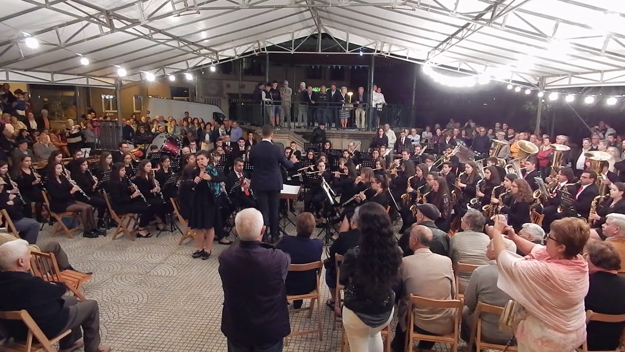 Al Compás de una Muiñeira (Muiñeira - Pinpinela.Arranxo:Rafa Agulló Albors)