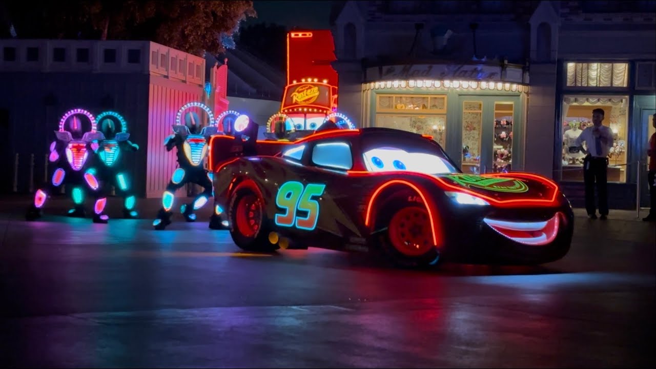 Paint the Night Parade [Cast Preview] at Disneyland
