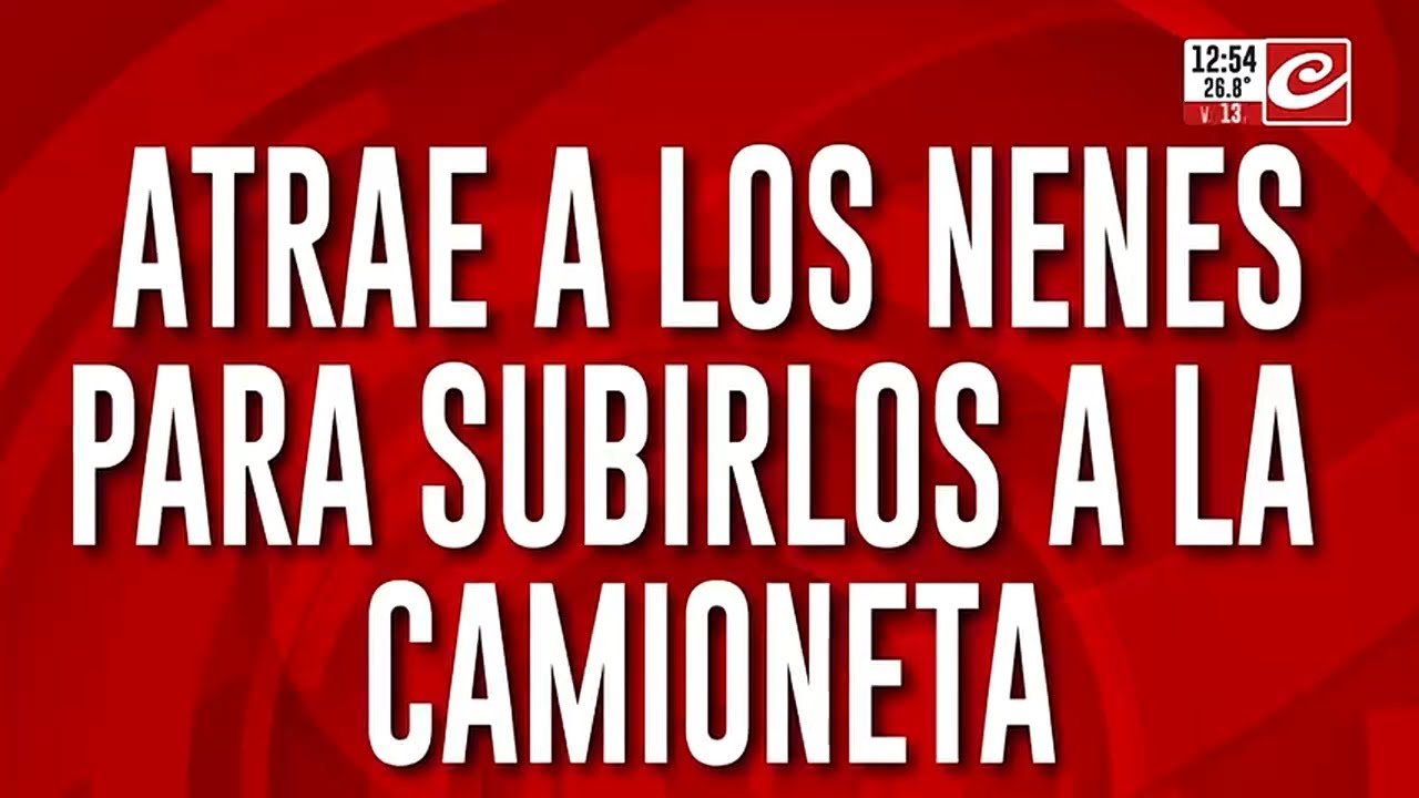 Depravado queda filmado mientras ofrece dinero a los nenes del barrio