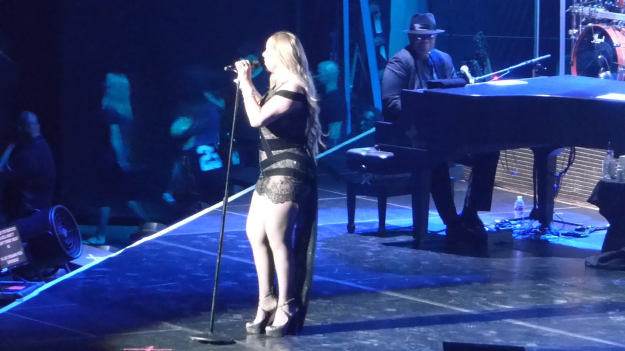 Mariah Carey - Don't Forget About Us LIVE Houston [HD] 8/4/17