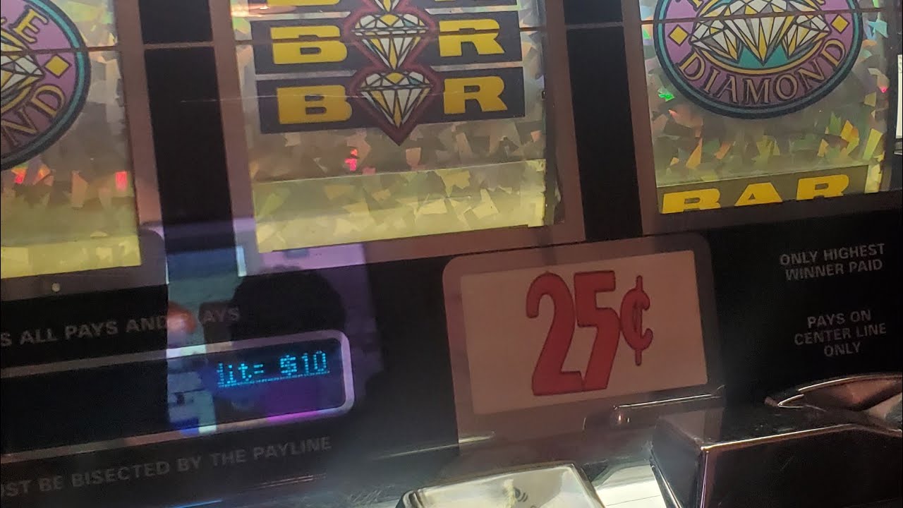 Triple Diamond deluxe slot machine for sale (sold)