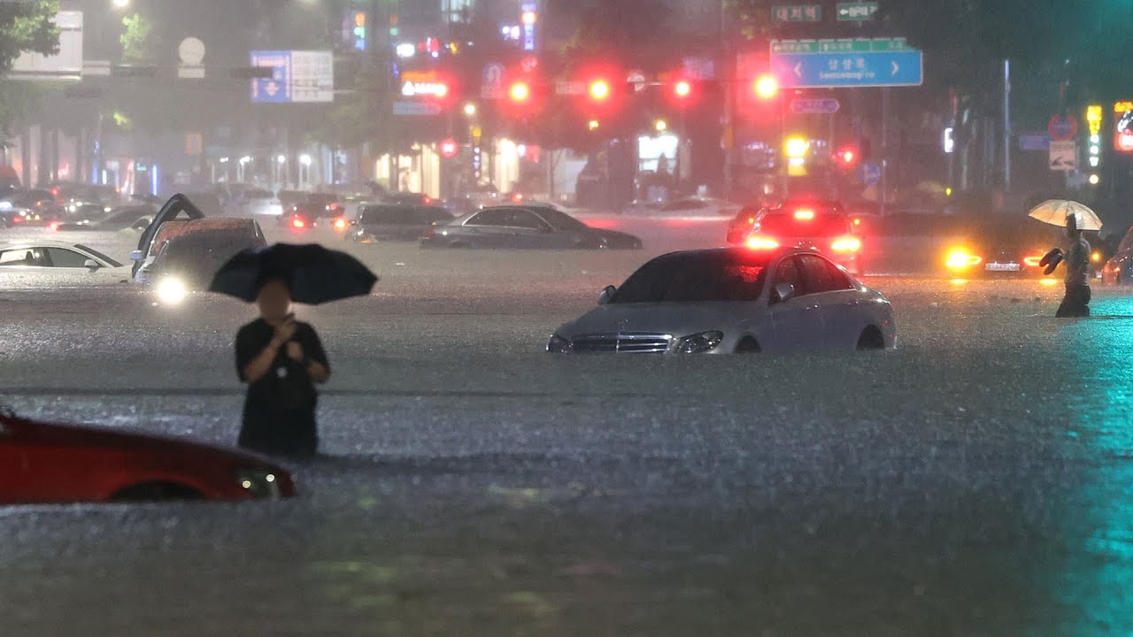 기록적 폭우에 강남 또 '물바다'&hellip;상습침수 원인은? / 연합뉴스TV (YonhapnewsTV)