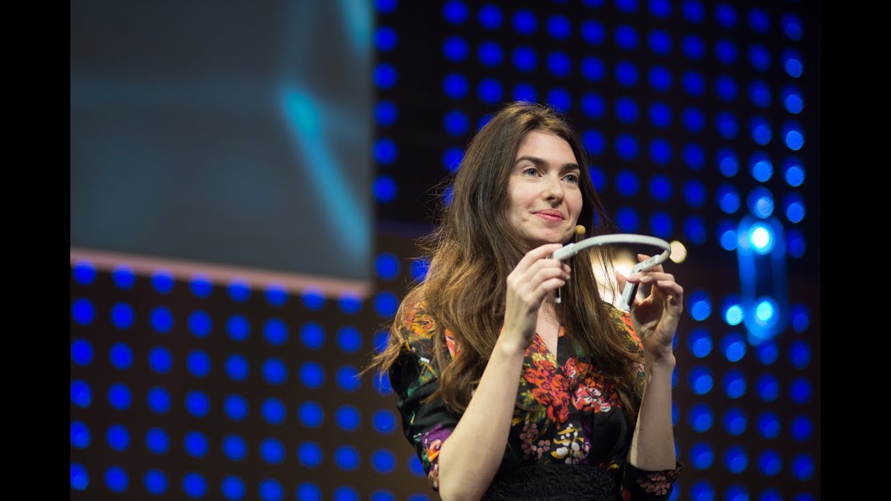 Ariel Garten Shows Off the Muse Headset at  LeWeb Paris 2012