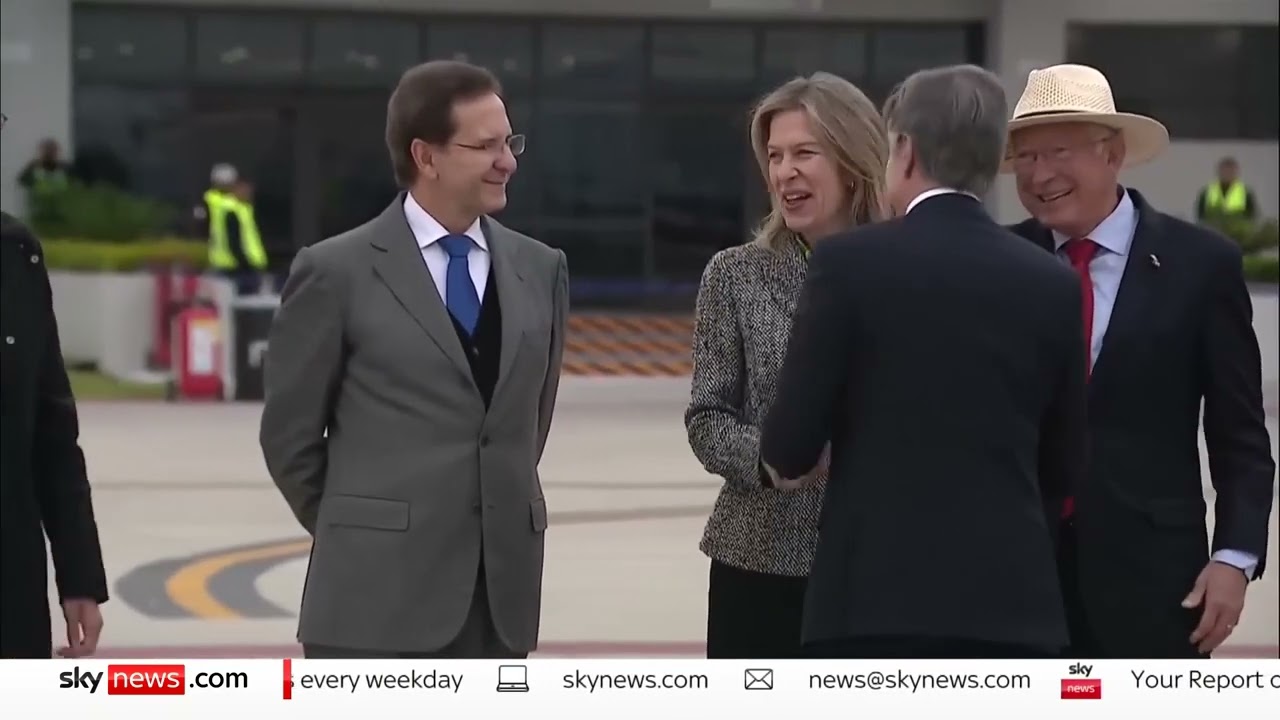 United_States__8,000_migrants_travel_to_southern_border_as_election_looms(1080p)