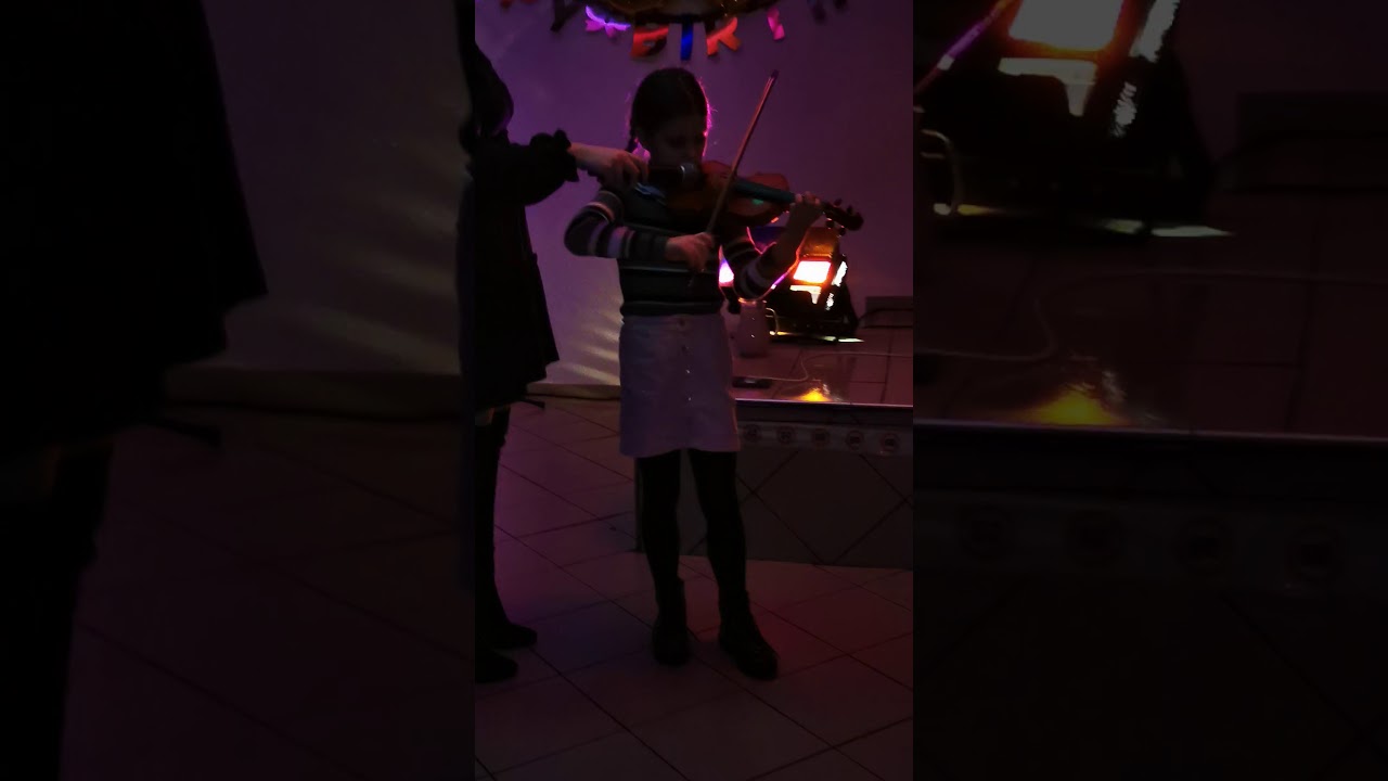 Tanaya uzivo 2020 / Despacito  Violin live