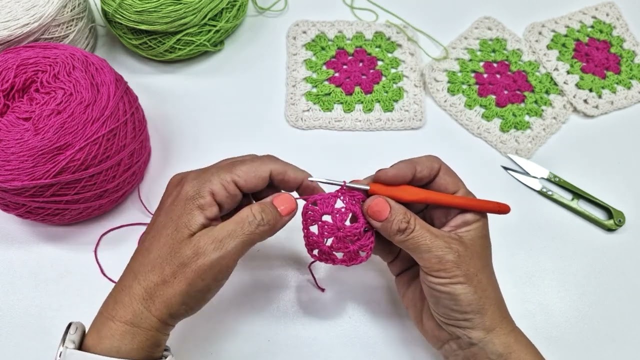 GRANNY SQUARE BÁSICO en tres colores