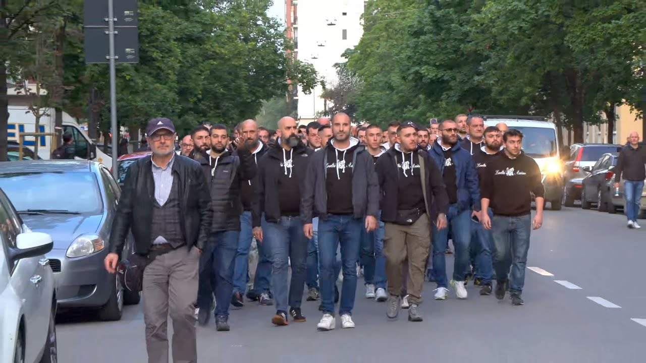 Milano, militanti di Lealtà Azione si radunano per il corteo in ricordo di Sergio Ramelli