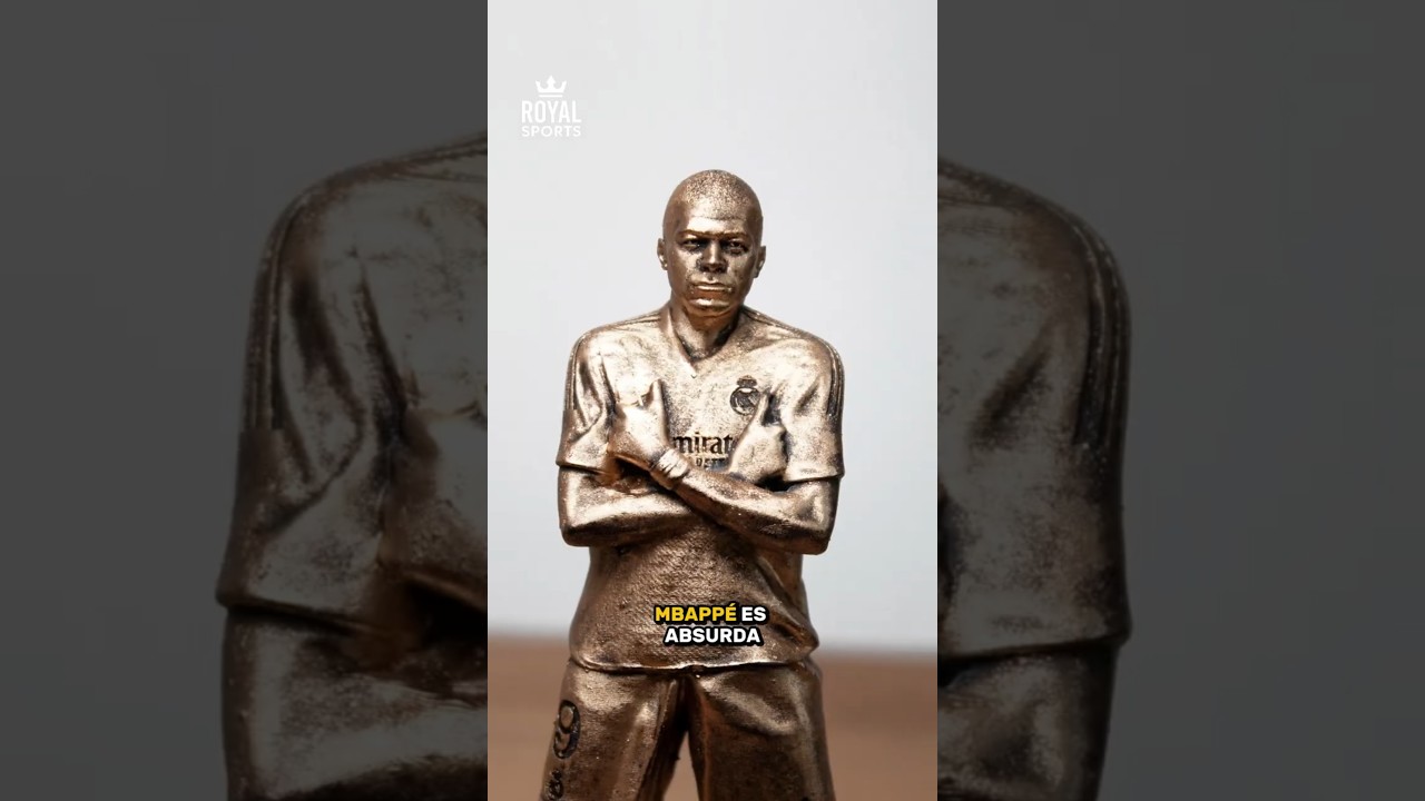 Mbappé vs su estatua de cera 