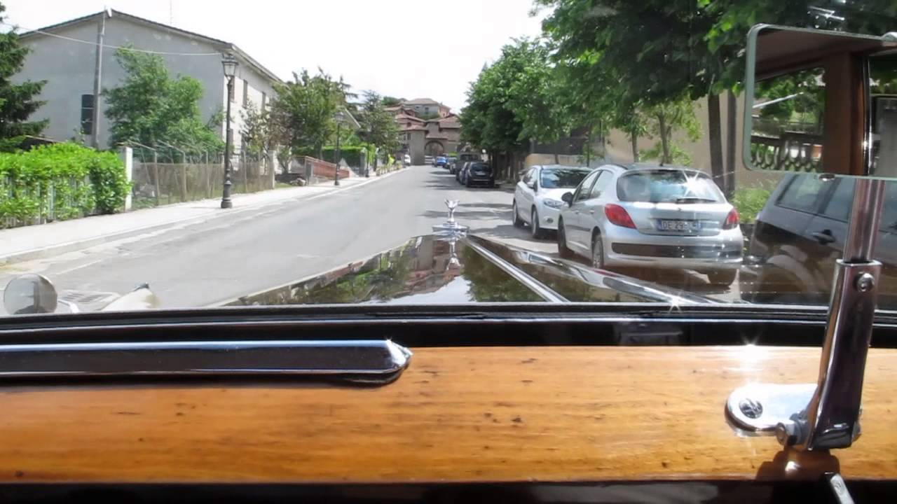 Tom Cunliffe drives his 1949 Bentley to lunch in Italy