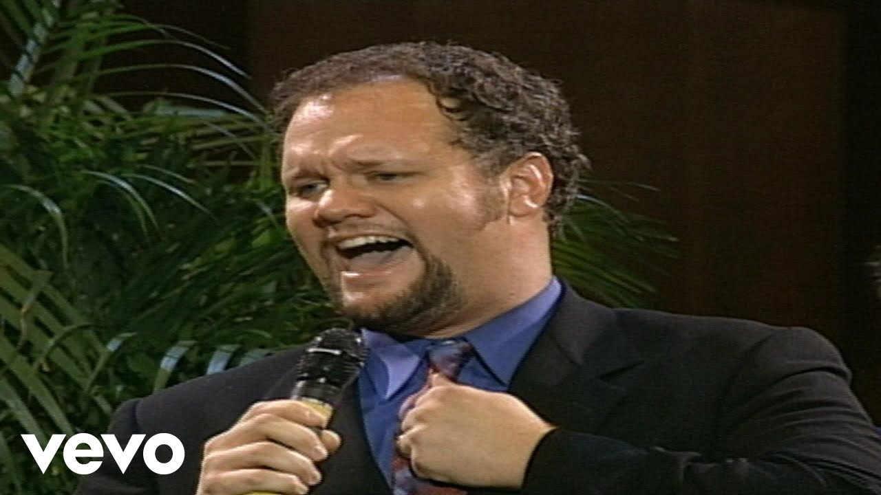 Bill & Gloria Gaither - Battle Hymn of the Republic [Live] ft. Squire Parsons, David Phelps