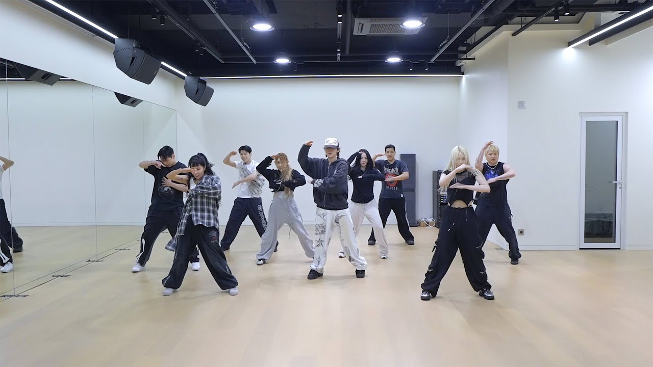 'Elevator' Dance Practice | 백현 (BAEKHYUN)