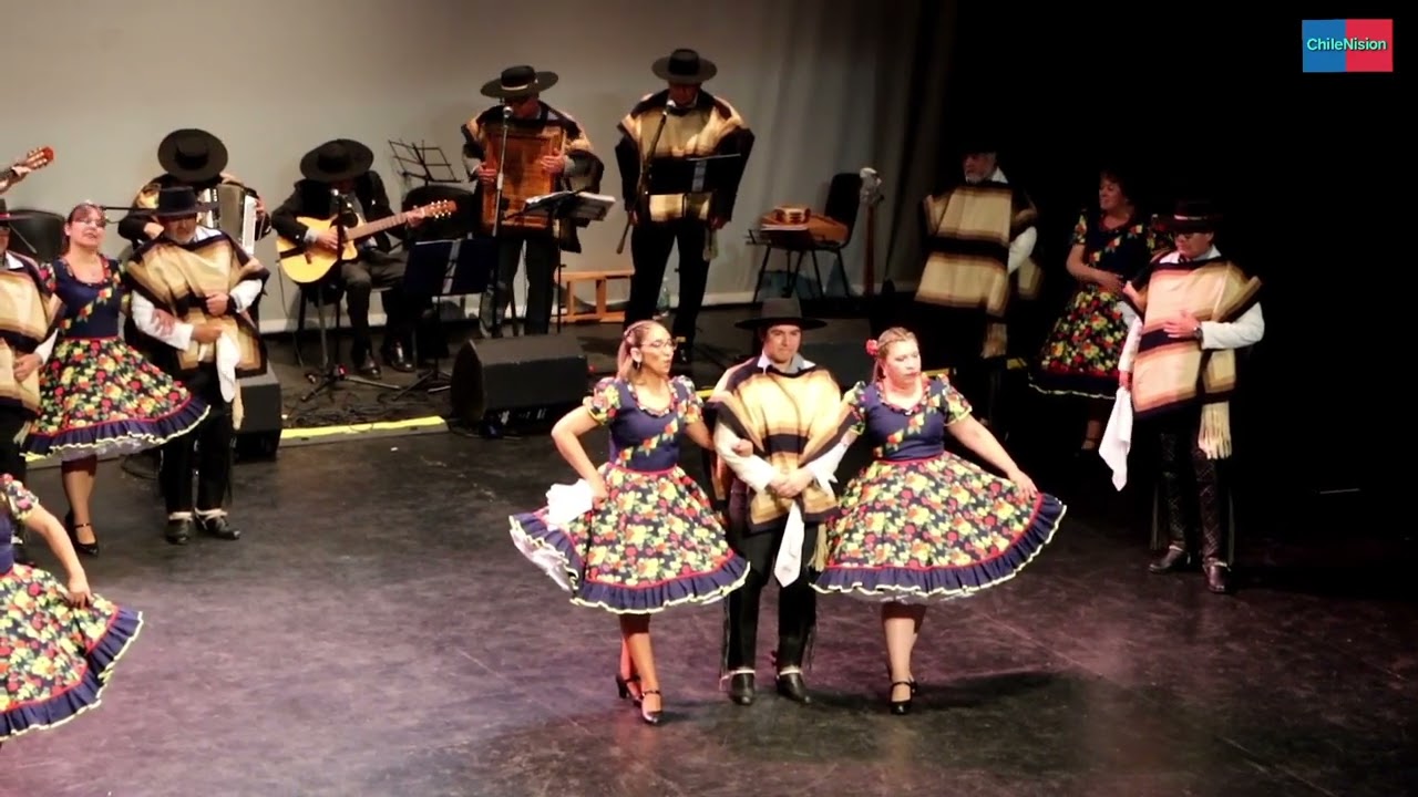 Conjunto Folklórico Proyección del Magisterio de Ovalle - La Sebastiana - Lindo es mi Campo Chileno 