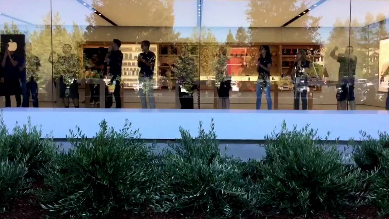 Inaugura&ccedil;&atilde;o da Apple Retail Store - Infinite Loop