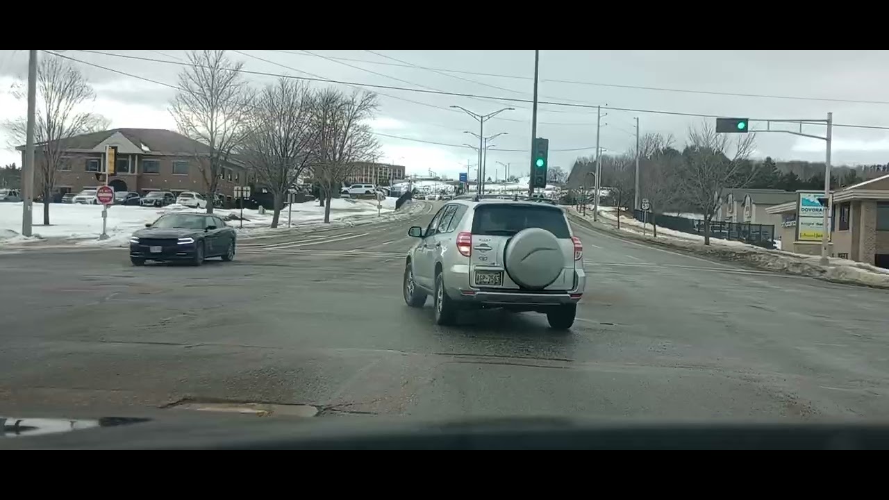 taxi drive bridge Street to festival in 2010 Chevrolet Equinox Lt 