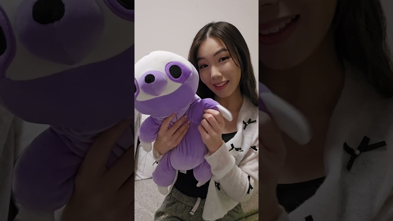 Have you heard? Hug-A-Lumps are the trendy new weighted plush! 🧸✨