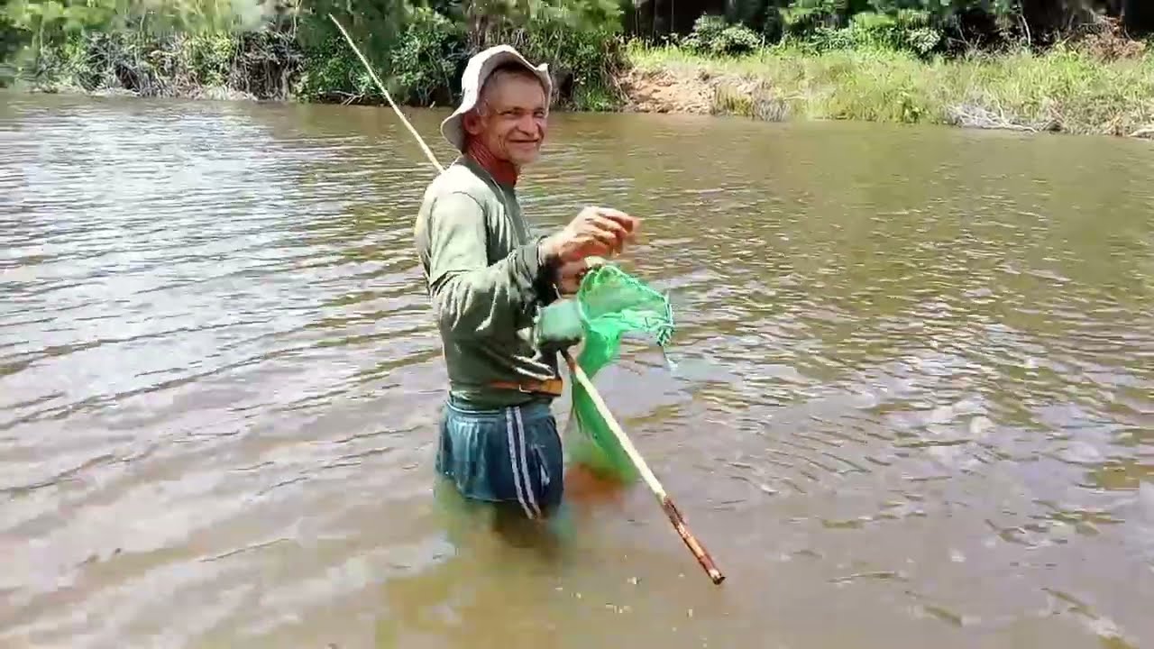 Fomos a procura de um lago muito longe e muito lindo.