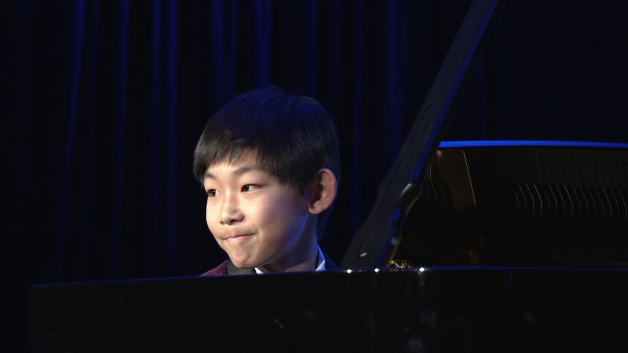 Jerry Chang at the Arts and Education Council's 2019 St. Louis Arts Awards