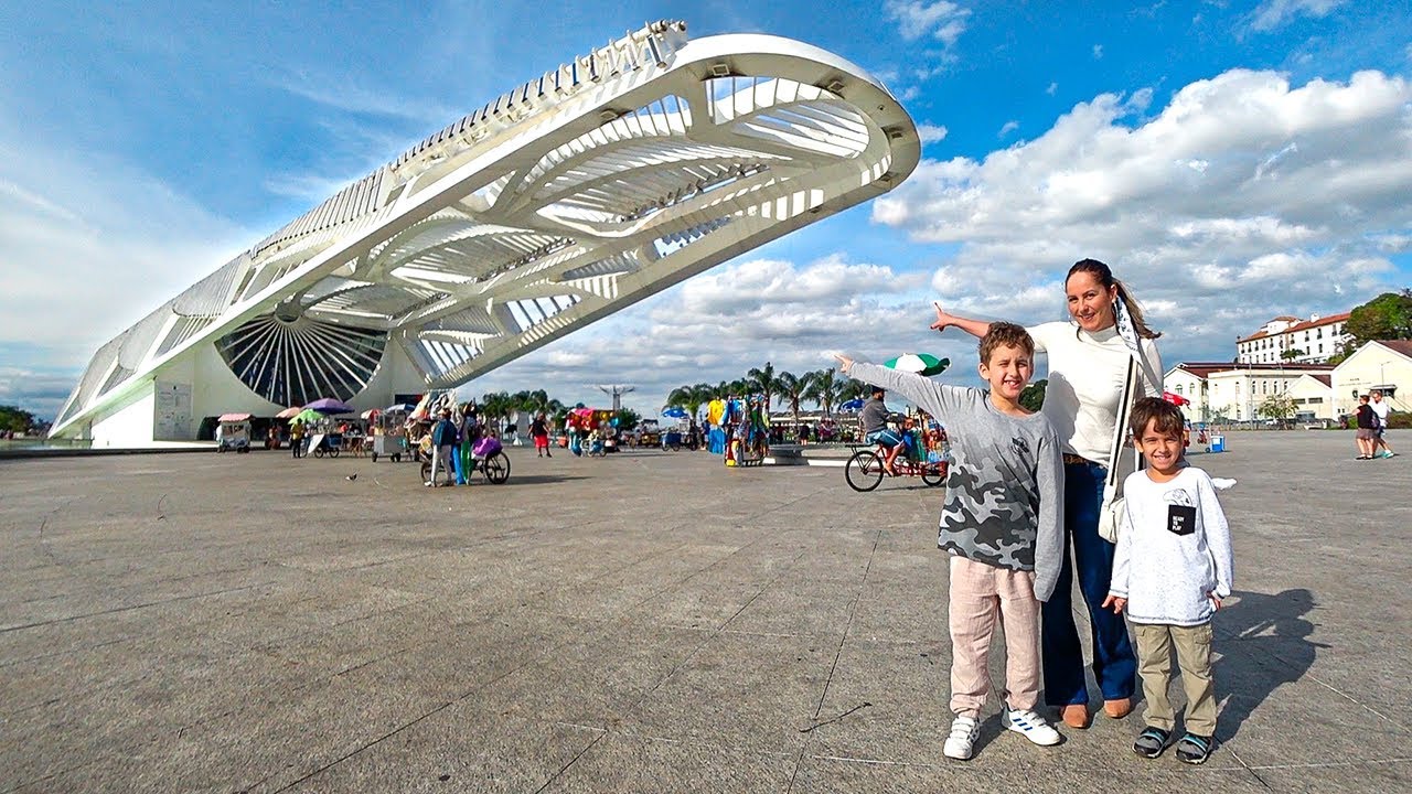 PAULINHO e TOQUINHO vão no MUSEU do AMANHA com a FAMÍLIA
