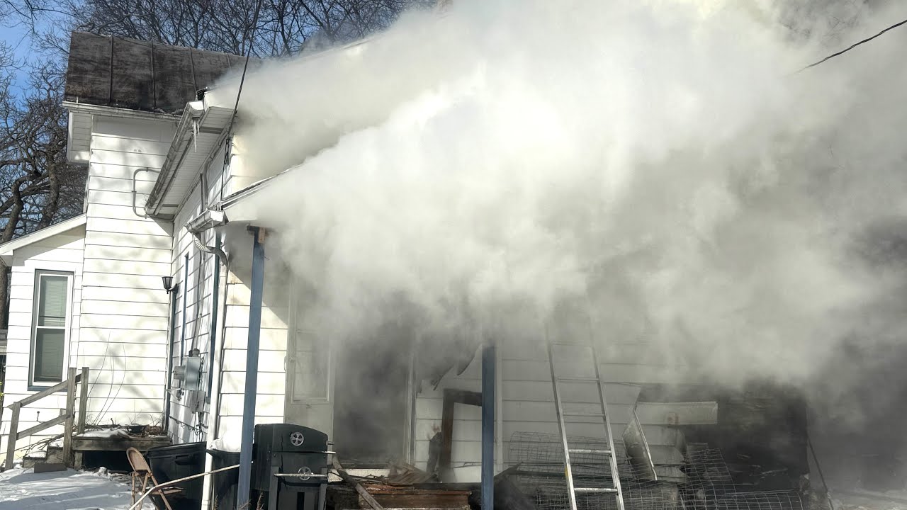 Saginaw MI (OCCUPIED RESIDENTIAL STRUCTURE FIRE) Scene 