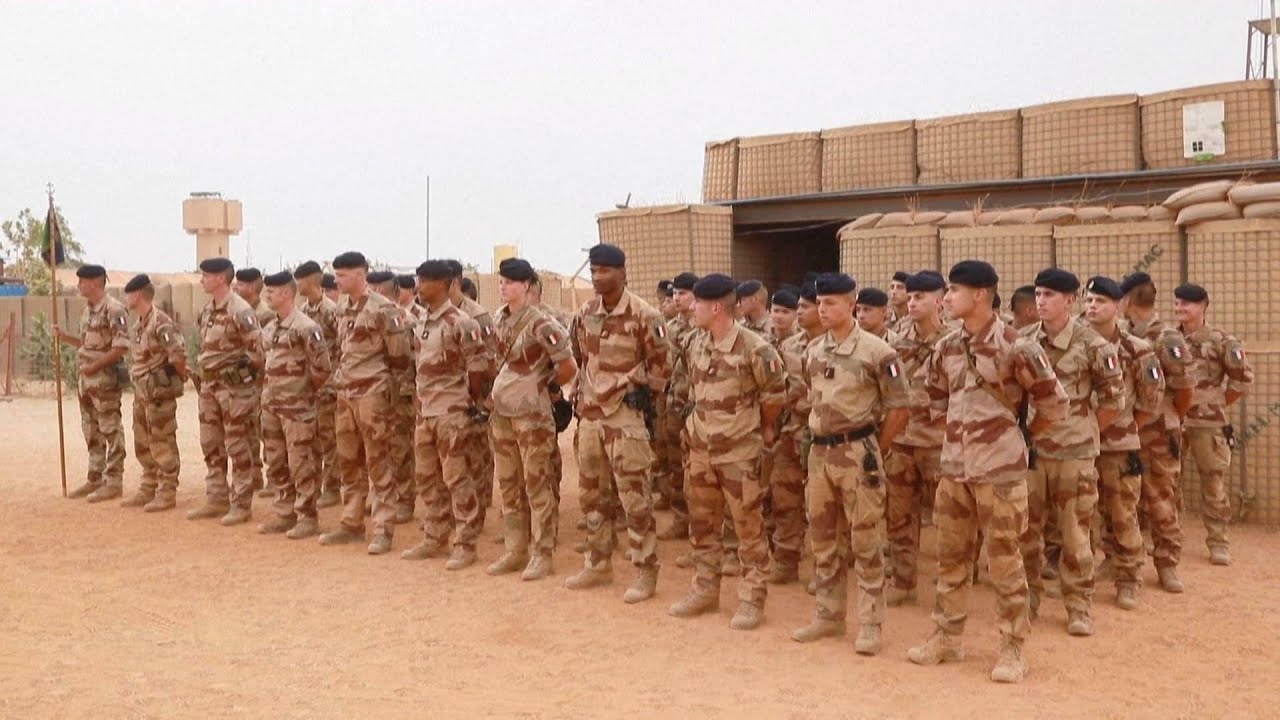 France hands over Gossi military base to Malian army • FRANCE 24 English
