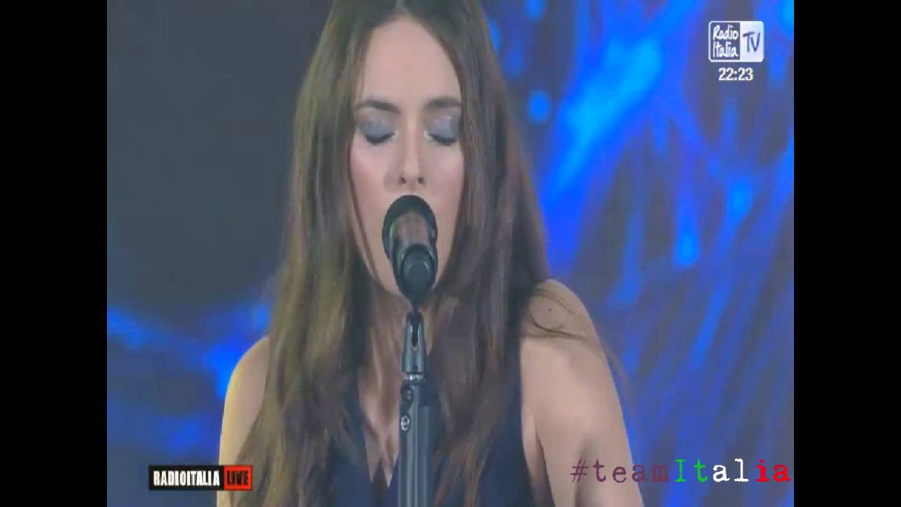 Francesca Michielin - Amazing (Radio Italia Live 15.04.2016)
