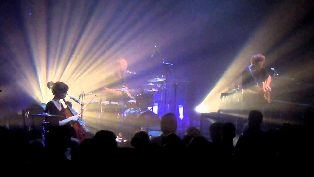 Ben Howard - Diamonds - Live Paris 2011 (5)