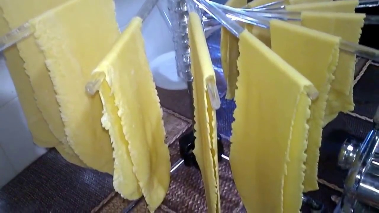 Como fazer Macarr&atilde;o Caseiro R&aacute;pido,F&aacute;cil e Sem Sujeira!!