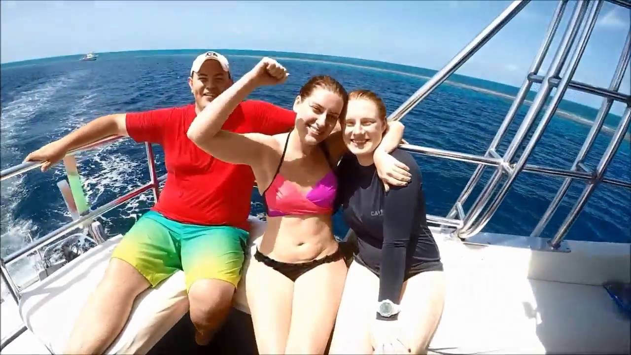 DIVING THE BLUE HOLE BELIZE