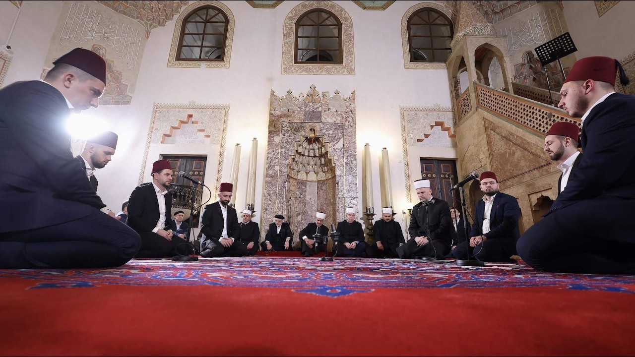 Prepune džamije: Muslimani u BiH obilježili odabranu noć Lejletul-kadr