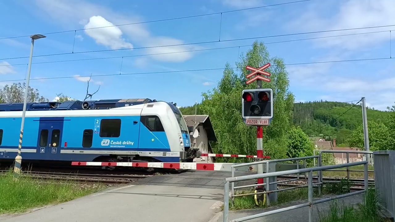 Železniční přejezd Letovice-Zboněk [P6813] (AŽD 97 ZPZ + kl.zv.)