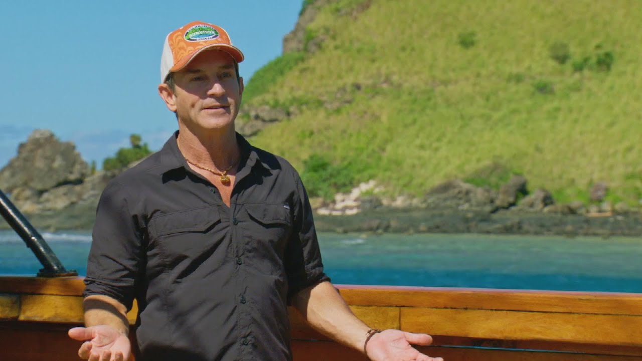 Survivor: Edge of Extinction: Jeff Probst Introduces the Returning Players!