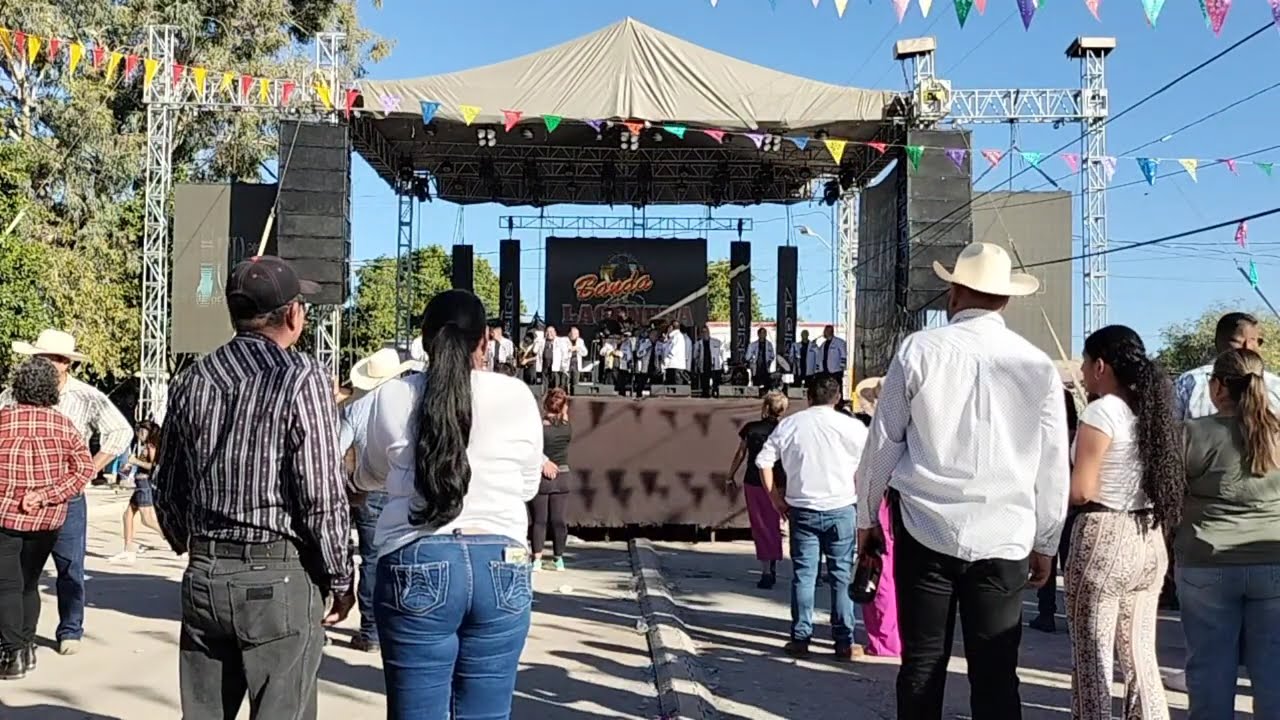 BANDA LAGUNERA, EN LA PARTIDA TORREON COAHUILA EL DIA DE SU ANIVERSARIO.