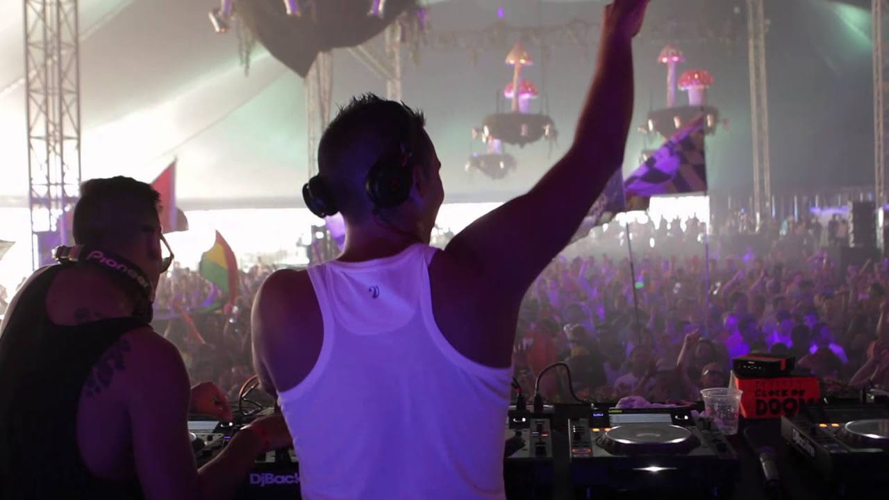 TomorrowWorld 2013 - Wolfpack