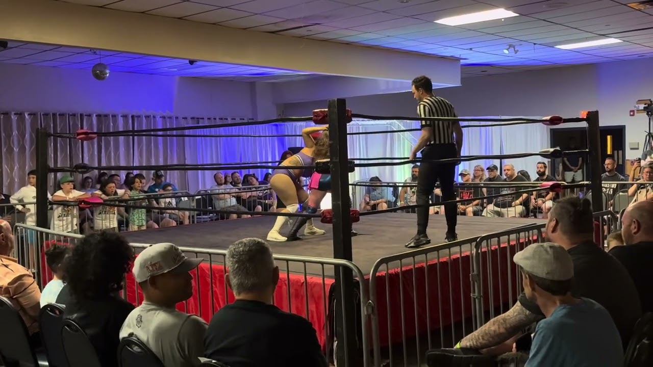 Kayla Lopez vs LMK