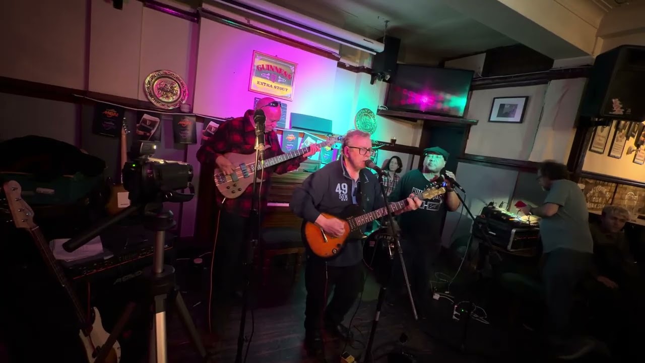 Hot Love ❤️ (Carl & the AC connection band)(5th March 2026)