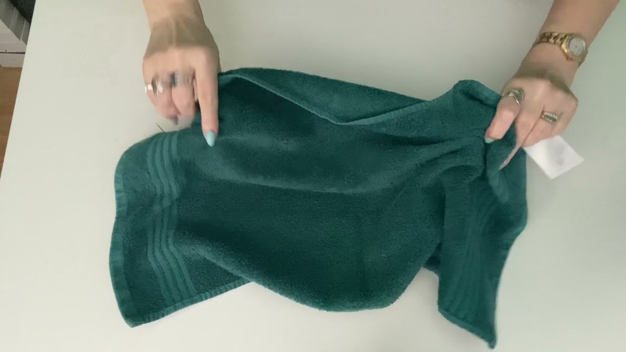 ASMR (No Mid-Roll Ads) 😴VERY COZY, RELAXING, SLEEPY TOWEL FOLDING SOUNDS, (WHISPERED)