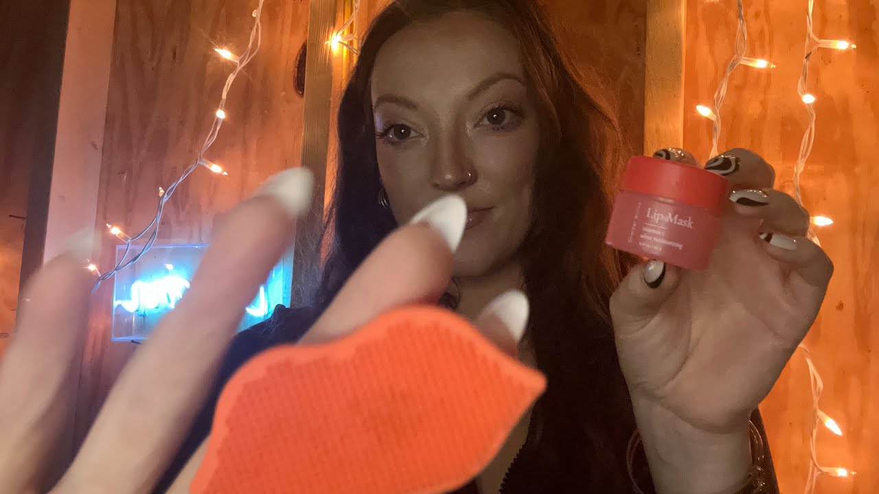 ASMR✨ tingly lip treatment for you 👄 (mouth sounds, hand movements, tongue clicking)