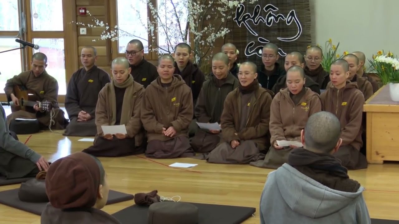 Thương Cây Dù - Xuất Sĩ Làng Mai