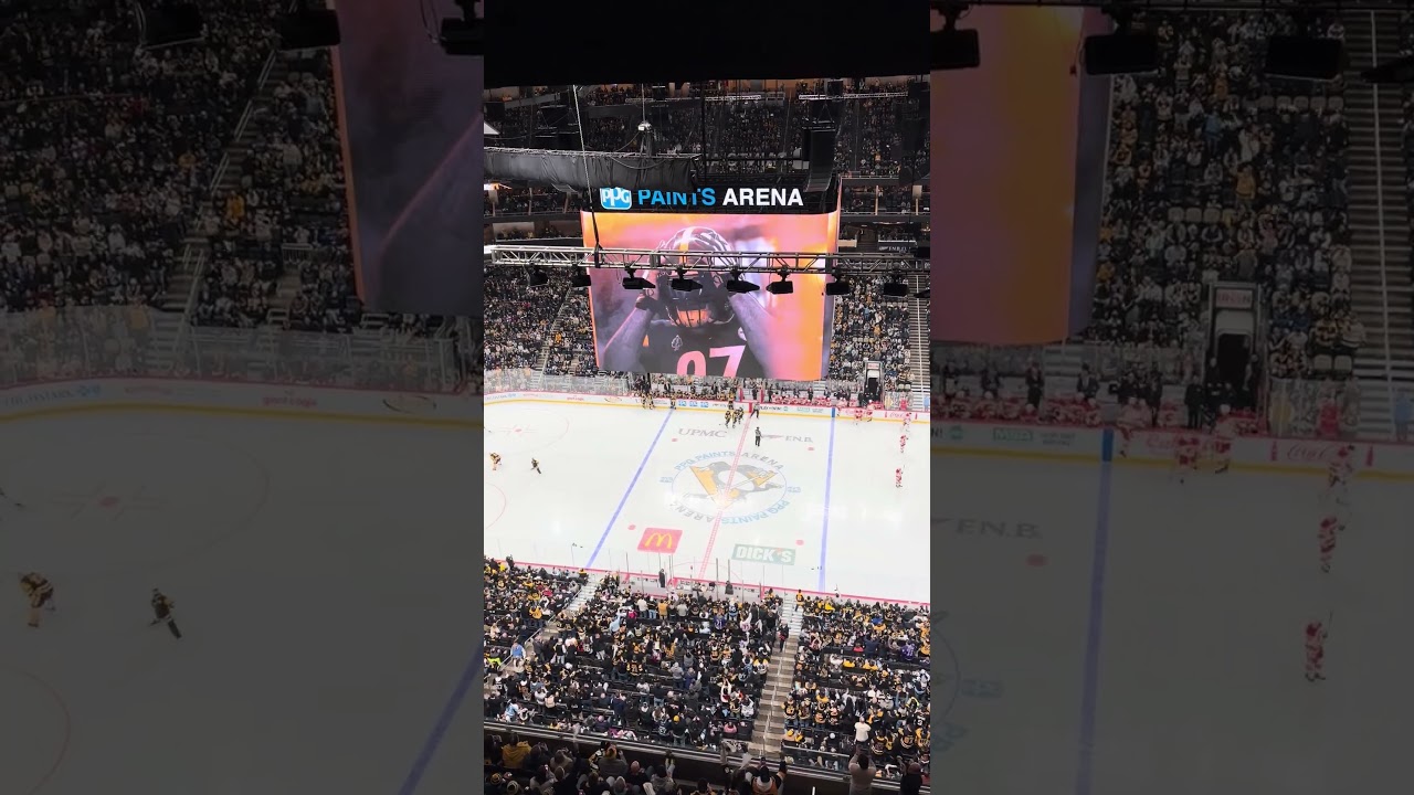 Pittsburgh Crossover! Penguins play Renegade in 3rd period vs Flames. Crowd goes wild.
