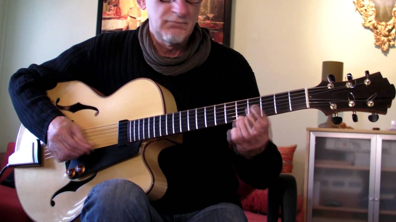 Atonal Jazz Suite for Electric Guitar / Archtop Luthier Joseph Wilson (model John Pisano)