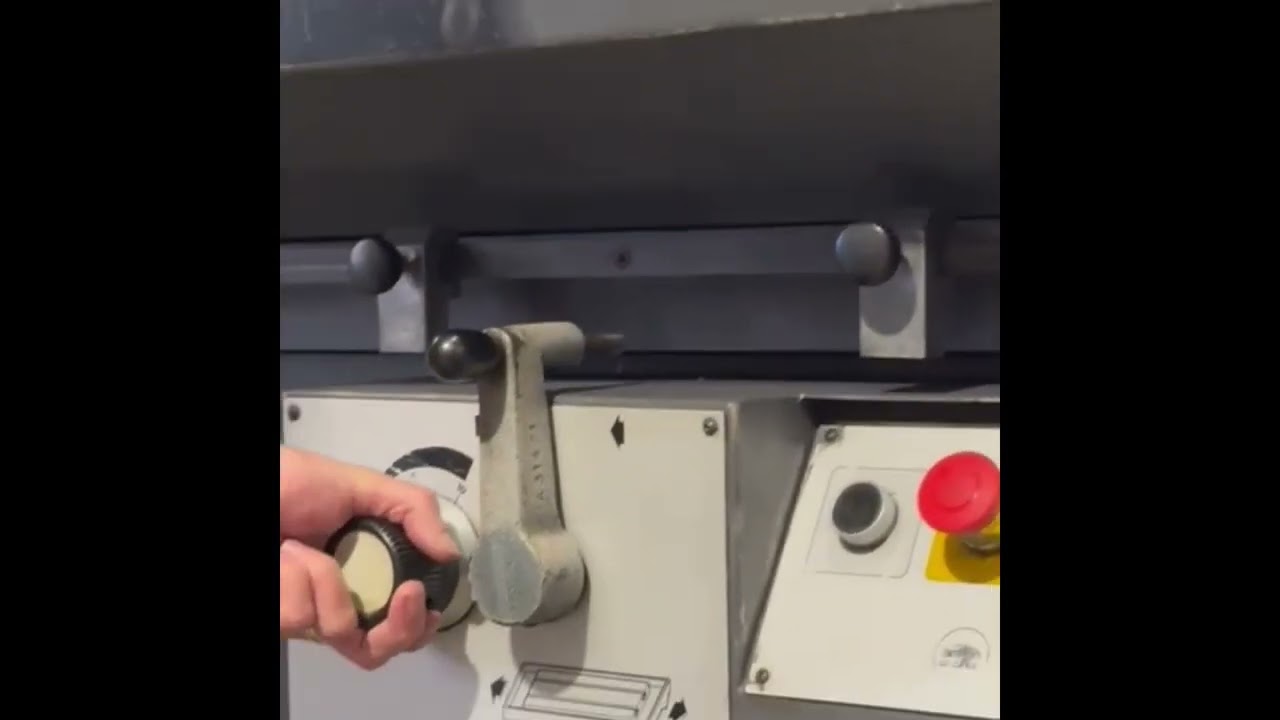 BERCO STC 361 1000 Spianatrice Testate